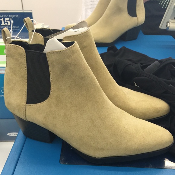 Shoes - Ankle Bootie