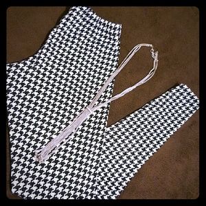 Black/white color leggins-Medium