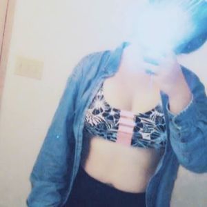 Meet your Posher, Cassandra