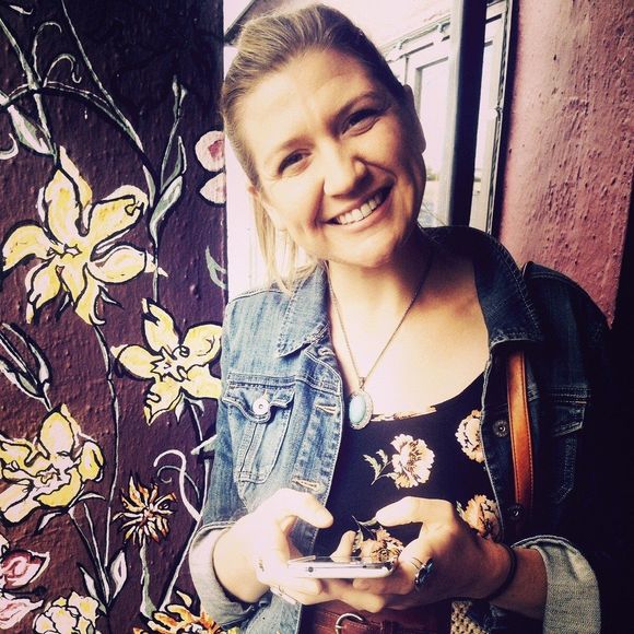 Meet your Posher, Lauren - Picture 1 of 1