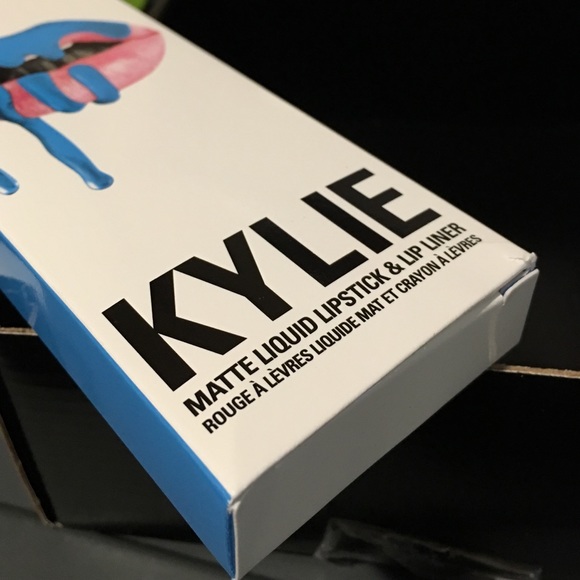 Kylie Cosmetics Skylie Lip Kit - Picture 4 of 4