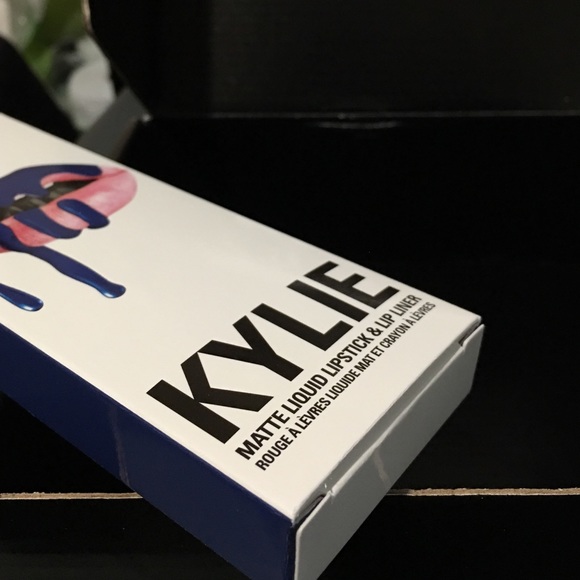 Kylie Cosmetics Freedom Lipkit - Picture 2 of 4