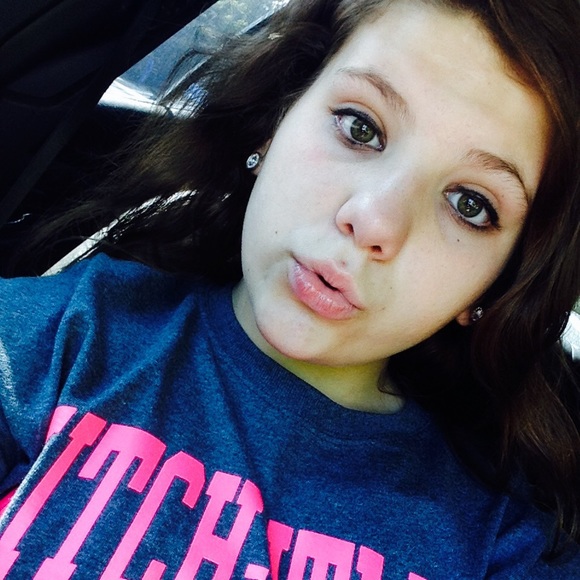 Meet your Posher, Olivia - Picture 1 of 1