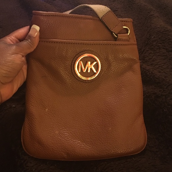 MK cross body