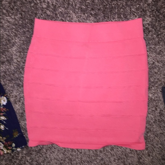 mini skirt