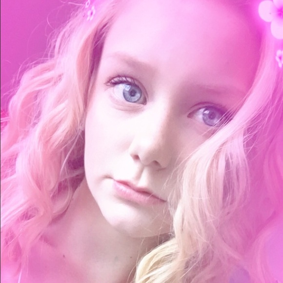 Meet your Posher, Kylee - Picture 1 of 1