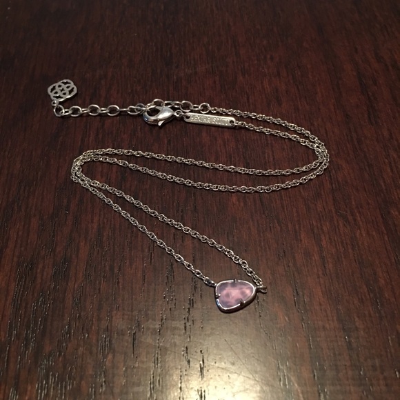 Kendra Scott necklace