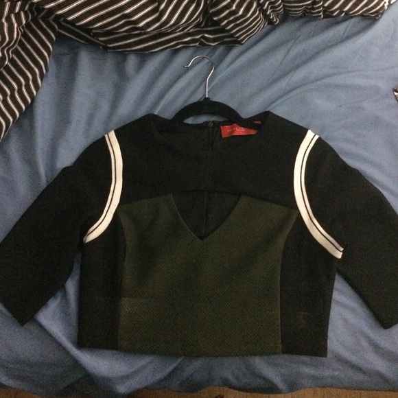 Akira black and olive crop top - Picture 1 of 1