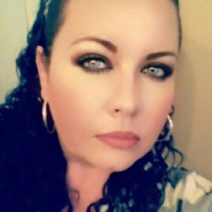 Meet your Posher, Janine