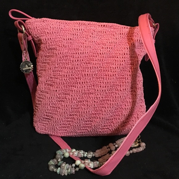 Liz Claiborne Handbags - LIZ CLAIBORNE PINK PURSE