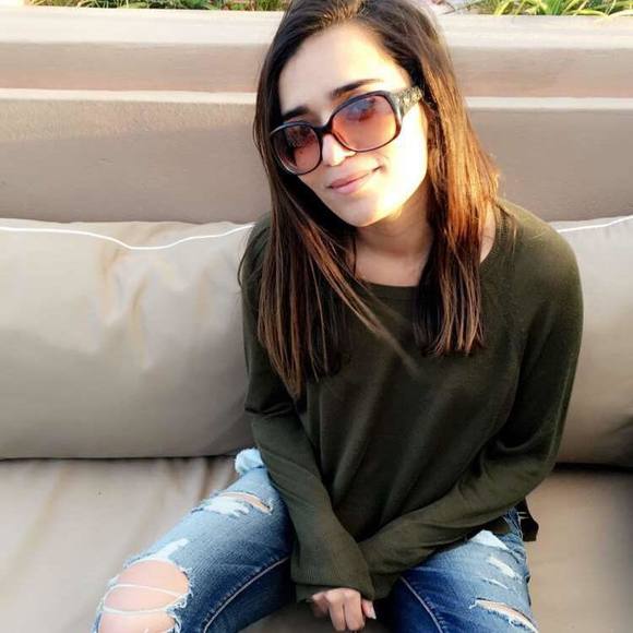 Meet your Posher, Bahia