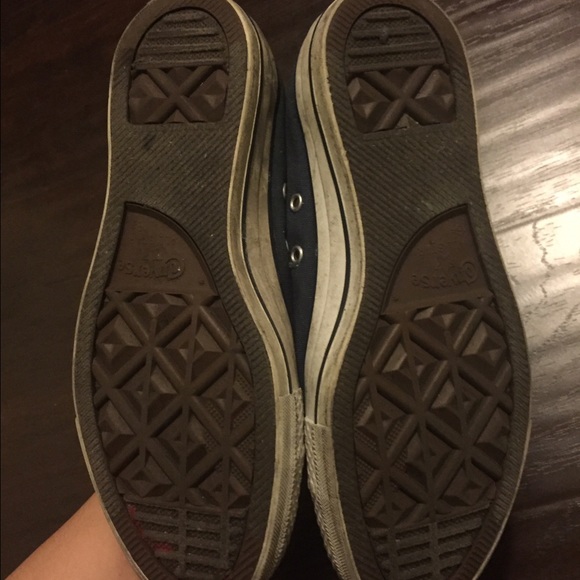 Blue converse - Picture 2 of 2