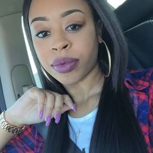 Meet your Posher, K'mari