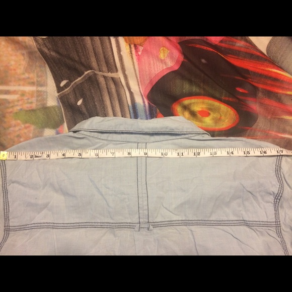 Bottom Down shirt💋 FINAL PRICE💋 - Picture 3 of 4