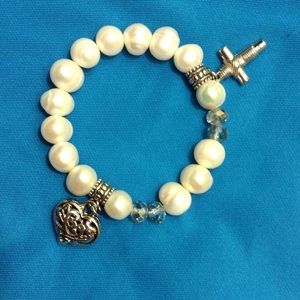 Fresh water pearl charm bracelet