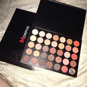 ••Sale••MORPHE 35O NATURE GLOW EYESHADOW PALETTE