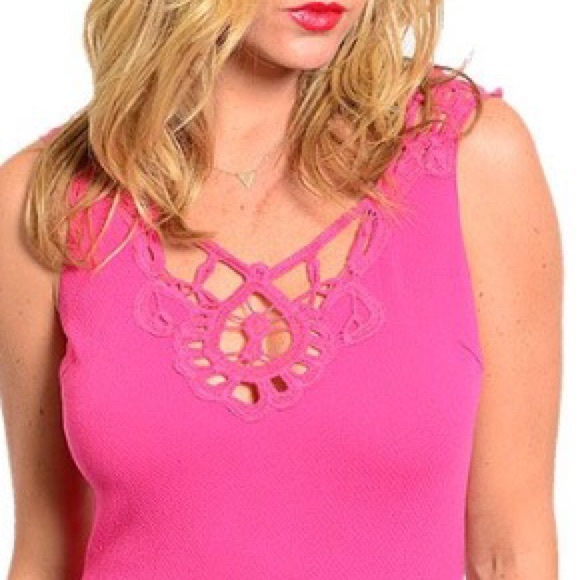 ๐CLEARANCE๐ Pink Crochet Open Back Mini Dress - Picture 2 of 6