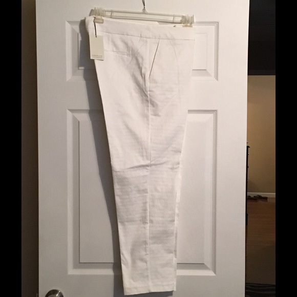 White Capri pants