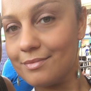 Meet your Posher, Renee