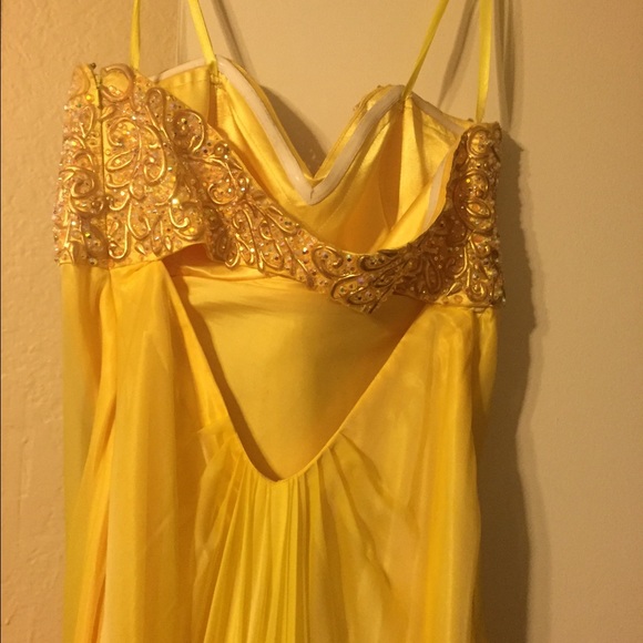 Yellow Cache Prom Dress - Picture 3 of 4