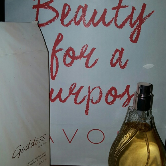 AVON BUNDLE - Picture 4 of 4