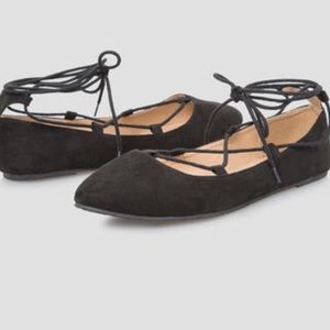 Tie up pointy toe flats