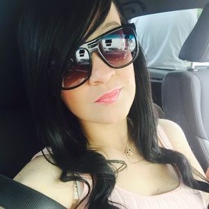 Meet your Posher, Rosa