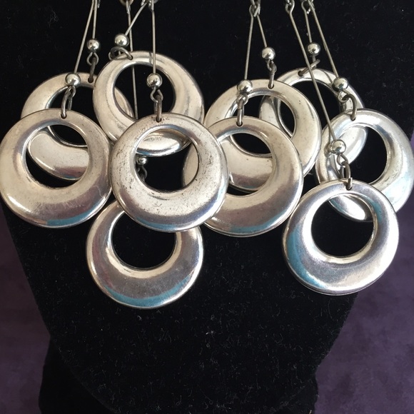 Earings - Picture 2 of 3