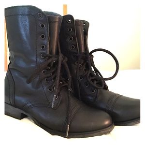 Steve Madden Troopa Combat Boot Size 6