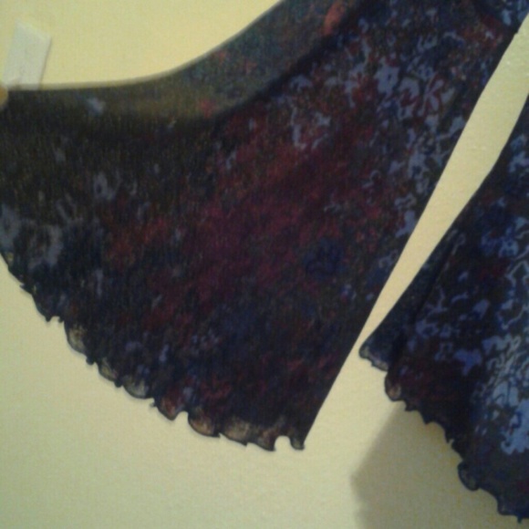 An Extrordinary multicolored, floral,Blouse! - Picture 2 of 3