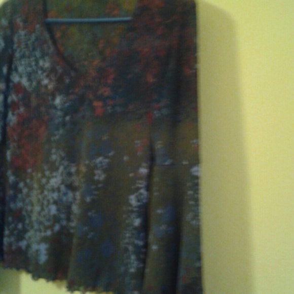 An Extrordinary multicolored, floral,Blouse! - Picture 3 of 3