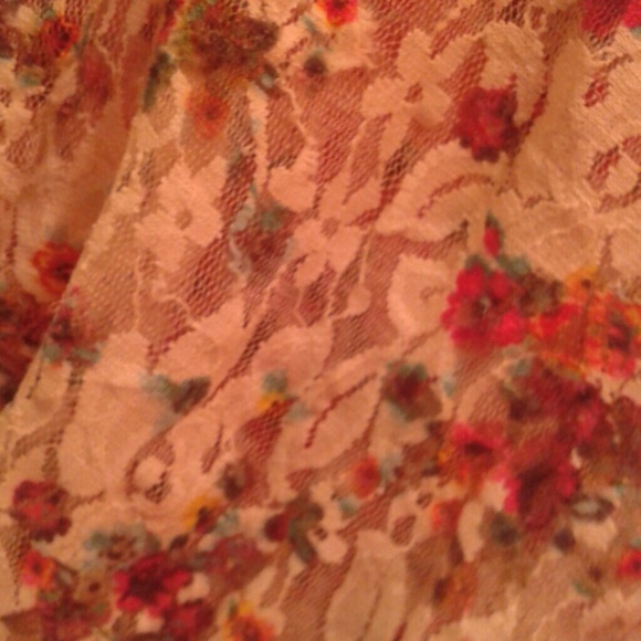 An amazing hand seen gauze like blouse - Picture 1 of 3