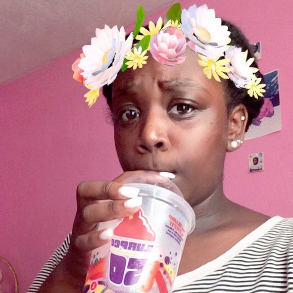 Meet your Posher, Laniah - Picture 1 of 1