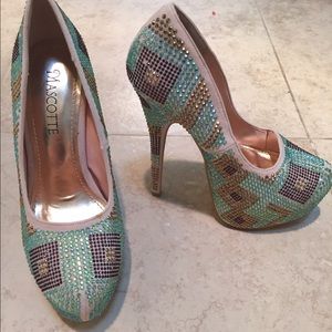 Mascotte sparky heels sz6