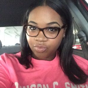 Meet your Posher, Sharontae