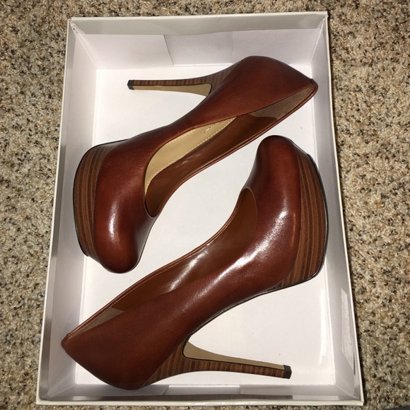 Jessica Simpson heels