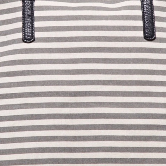 Striped Tote - Picture 2 of 6