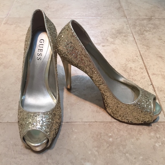 Guess sparkly gold peep toe heels. Sz 6.