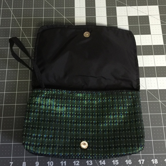 Clutch - Picture 2 of 4