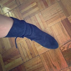 Mid length wrap around boots