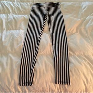 Onzie black and white striped long yoga leggings