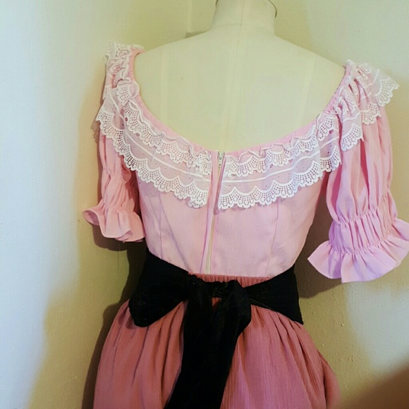 COSTUME - Picture 4 of 4