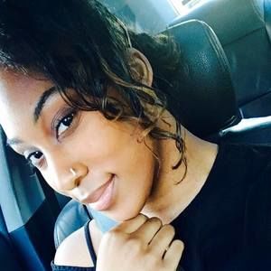 Meet your Posher, Perissa