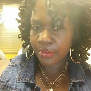 Meet your Posher, Melissa