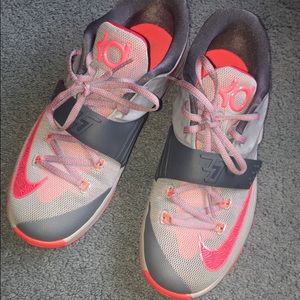 Pink & grey KD 7's