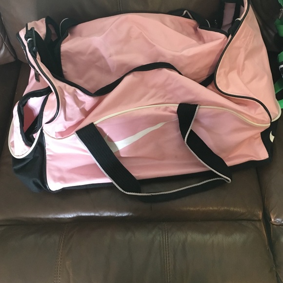 Nike duffle bag