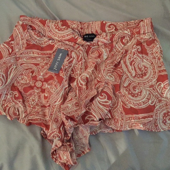 Shorts - Picture 4 of 4