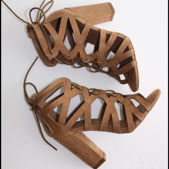 Tan cutout lace up sandals - Picture 3 of 3