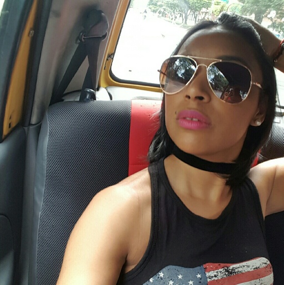 Black velvet choker necklace plain ribbon necklace - Picture 2 of 2