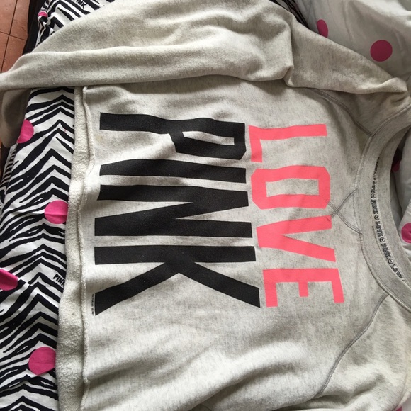 VS PINK cropped sweatshirt